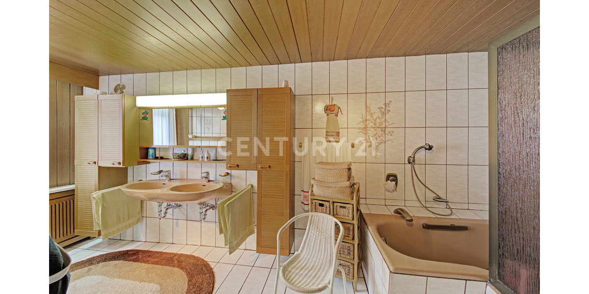 Aufgepasst! Entwicklungsfähiges Zinshaus mit angrenzendem Bau-Gewerbegrundstück - Mehrfamilienhaus, Wohnhaus Castrop-Rauxel Habinghorst Rauxel Habinghorst | Angebot:23544542