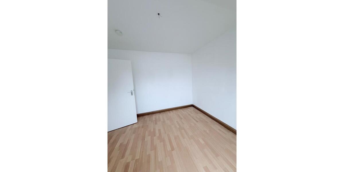 Dachgeschoßwohnung Lünen Brambauer - 3 Zimmer, 64 m&sup2;, 480&euro; | Angebot:26031687