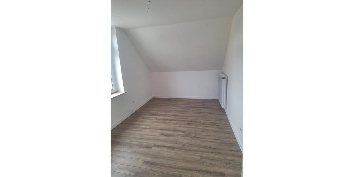 Dachgeschoßwohnung Hagen Hagen-Mitte - 3 Zimmer, 110 m&sup2;, 770&euro; | Angebot:25081466