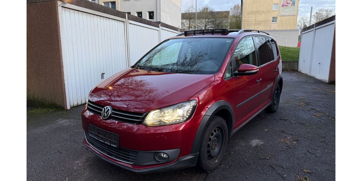 VW Touran 173.330 km 8.990 &euro; Essen 45326