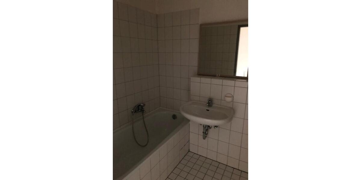 Etagenwohnung Bochum Bochum-Mitte - 3 Zimmer, 73 m&sup2;, 350&euro; | Angebot:25974804