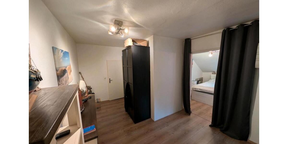 Dachgeschoßwohnung Essen Stadtbezirk VII - 2 Zimmer, 70 m&sup2;, 580&euro; | Angebot:26032935