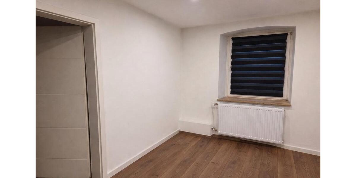 Dachgeschoßwohnung Essen Stadtbezirk VIII - 3 Zimmer, 85 m&sup2;, 950&euro; | Angebot:26638437