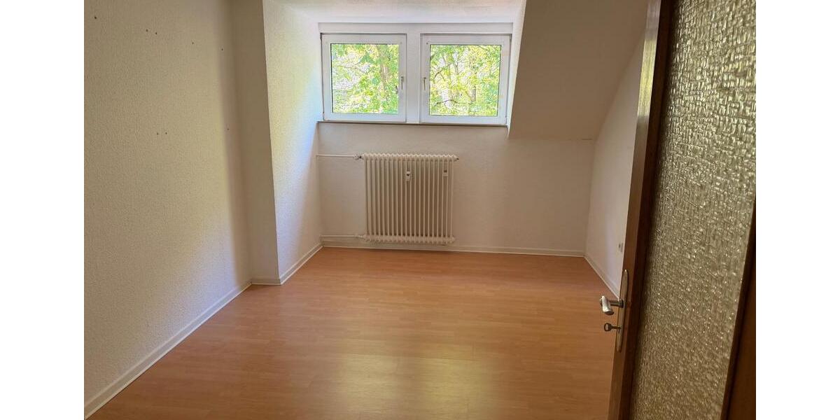 Dachgeschoßwohnung Gelsenkirchen Gelsenkirchen-Mitte - 3.5 Zimmer, 75 m&sup2;, 650&euro; | Angebot:26539741