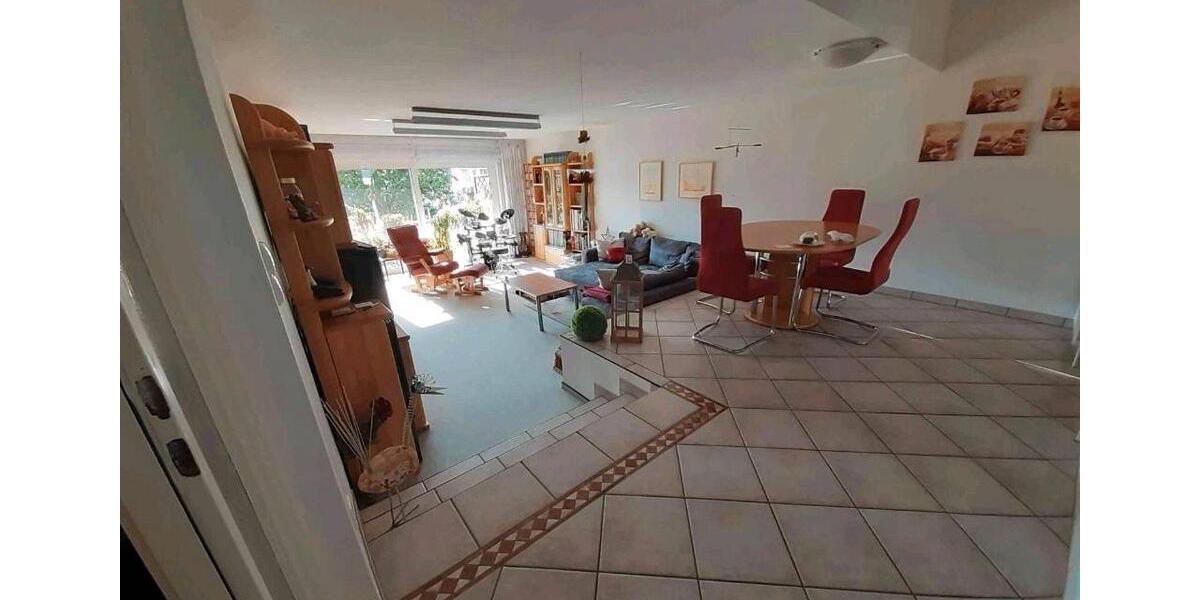 Etagenwohnung Essen Stadtbezirk III - 4 Zimmer, 113 m&sup2;, 1.200&euro; | Angebot:26632825