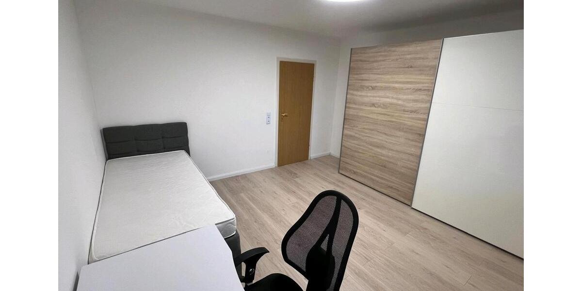 Etagenwohnung Essen Stadtbezirk II - 1 Zimmer, 18 m&sup2;, 500&euro; | Angebot:25961259
