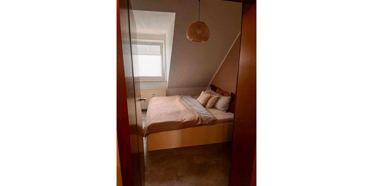 Dachgeschoßwohnung Recklinghausen Grullbad - 3 Zimmer, 75 m&sup2;, 150.000&euro; | Angebot:26019425