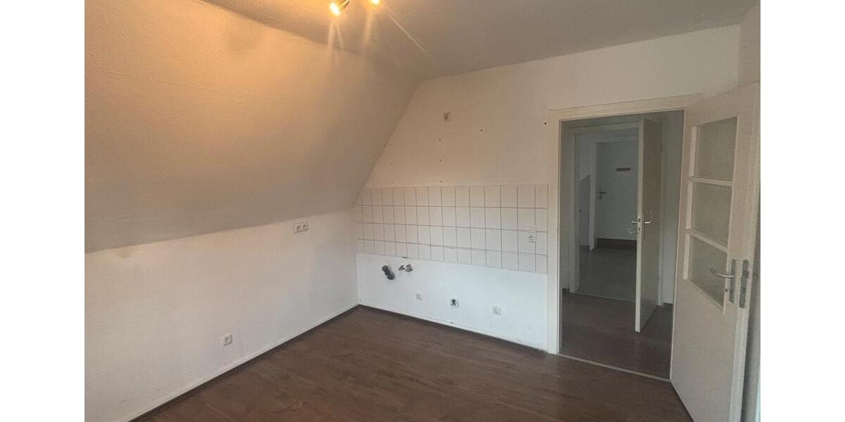 Dachgeschoßwohnung Gladbeck Brauck - 2 Zimmer, 362 m&sup2;, 500&euro; | Angebot:26697825