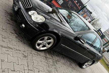 Mercedes-Benz 220 181.000 km 5.000 &euro; Dortmund 44328