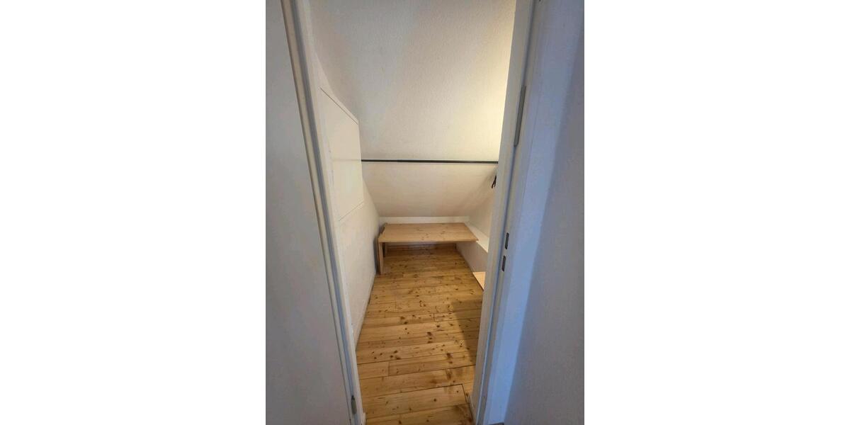 Dachgeschoßwohnung Bochum Günnigfeld - 1 Zimmer, 46 m&sup2;, 297&euro; | Angebot:25324931