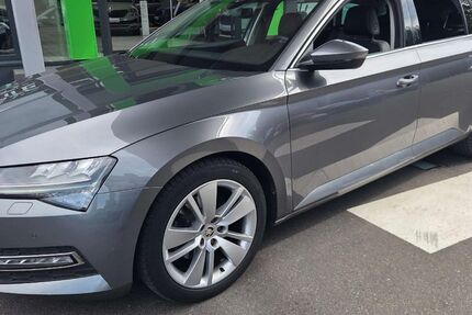 Skoda Superb 63.000 km 26.880 &euro; Essen 45326