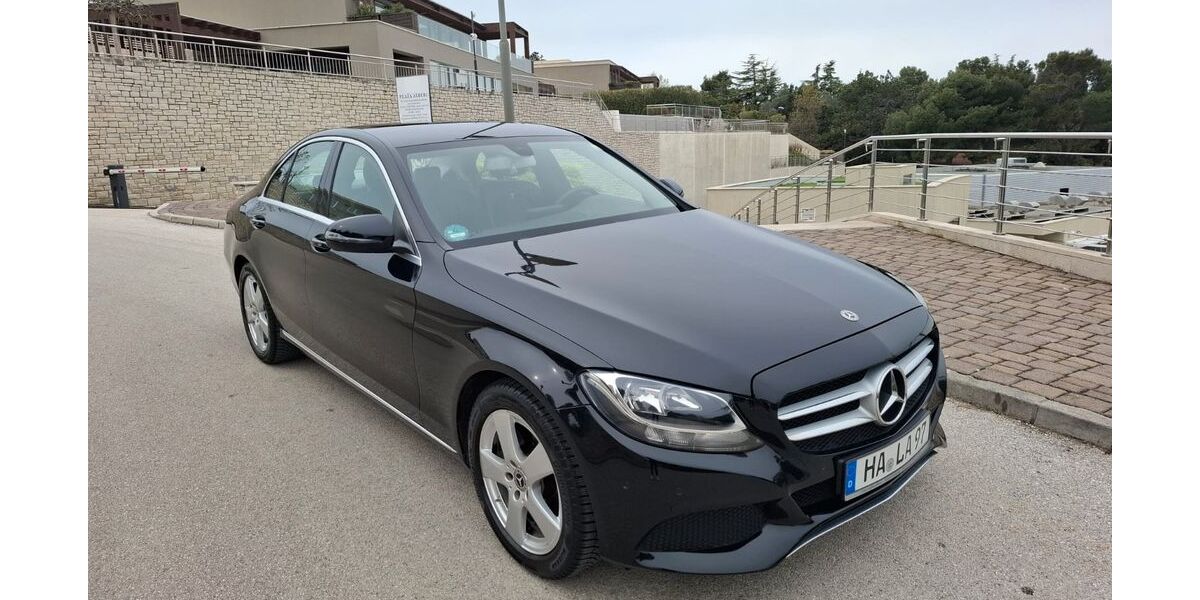 Mercedes-Benz C 180 95.300 km 15.900 &euro; Hagen 58091