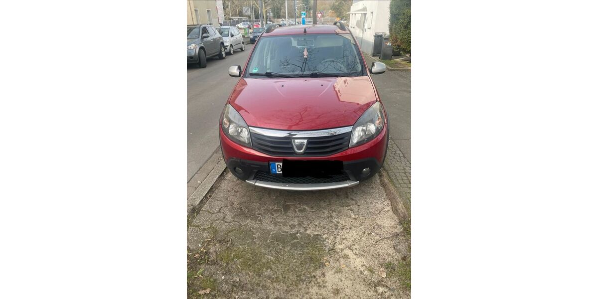 Dacia Sandero 177.372 km 2.400 &euro; Essen 45145