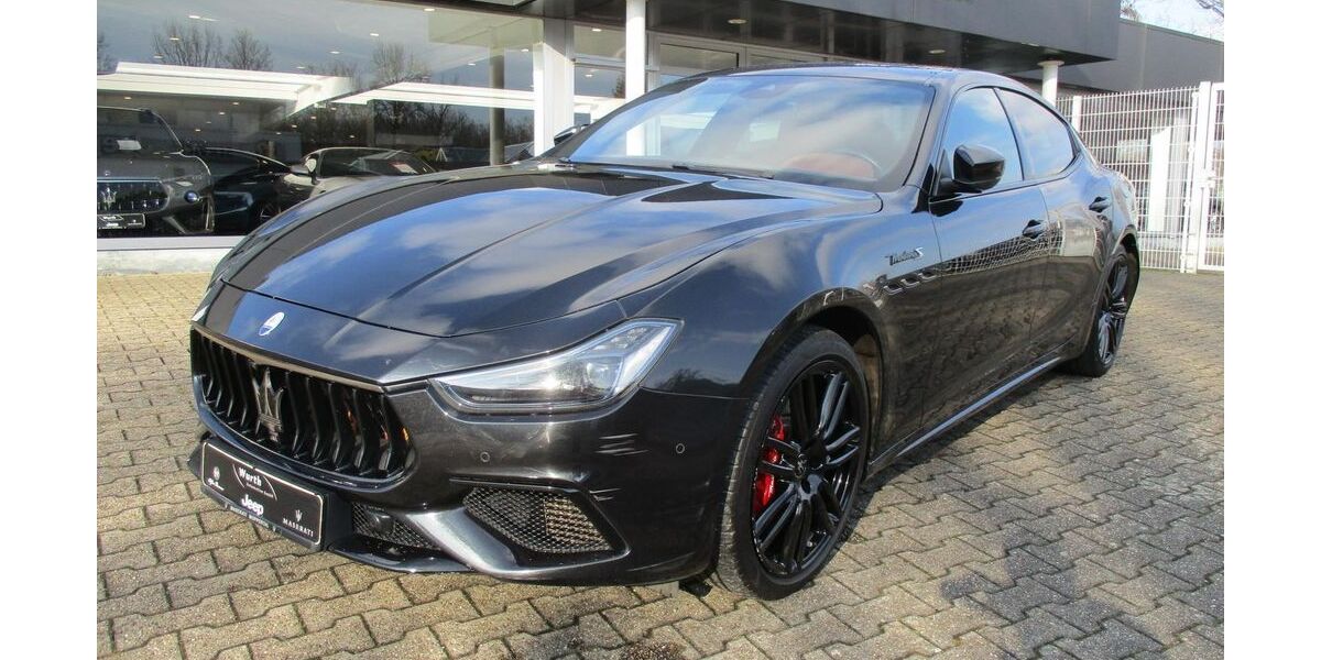 Maserati Ghibli 62.200 km 45.900 &euro; Schwerte 58239