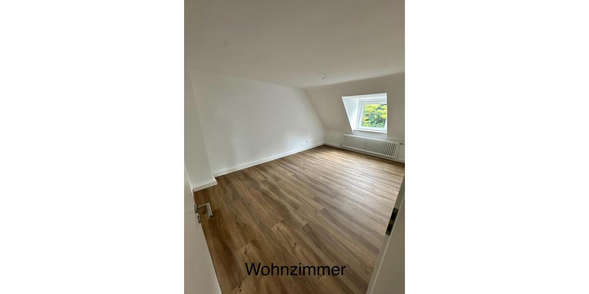 Dachgeschoßwohnung Gelsenkirchen Gelsenkirchen-Nord - 3 Zimmer, 61 m&sup2;, 730&euro; | Angebot:26276793