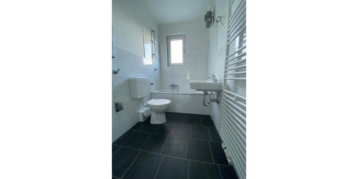 Erdgeschoßwohnung Essen Stadtbezirk VI - 2.5 Zimmer, 63 m&sup2;, 629&euro; | Angebot:26694869