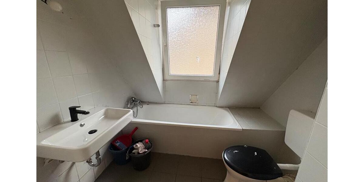 Dachgeschoßwohnung Hagen Hagen-Mitte - 3 Zimmer, 80 m&sup2;, 600&euro; | Angebot:26048883