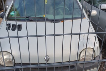 Renault Twingo 168.900 km 1.690 &euro; Bottrop 46236