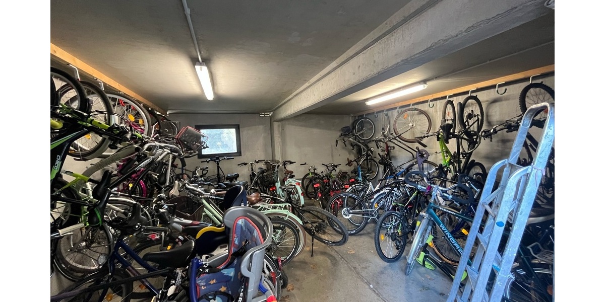 Familienparadies in Dortmund Schüren: Großzügige 4-Zimmer-Wohnung mit Balkon und viel Platz - 4- Dortmund Aplerbeck | Angebot:14421500