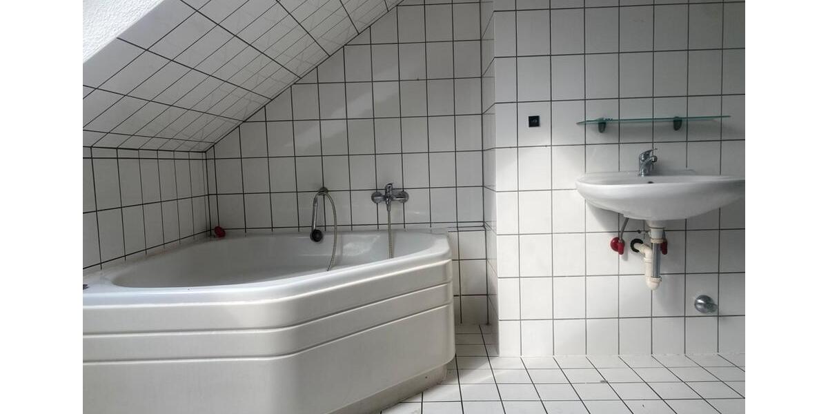 Dachgeschoßwohnung Gladbeck Brauck - 2 Zimmer, 72 m&sup2;, 543&euro; | Angebot:25923024