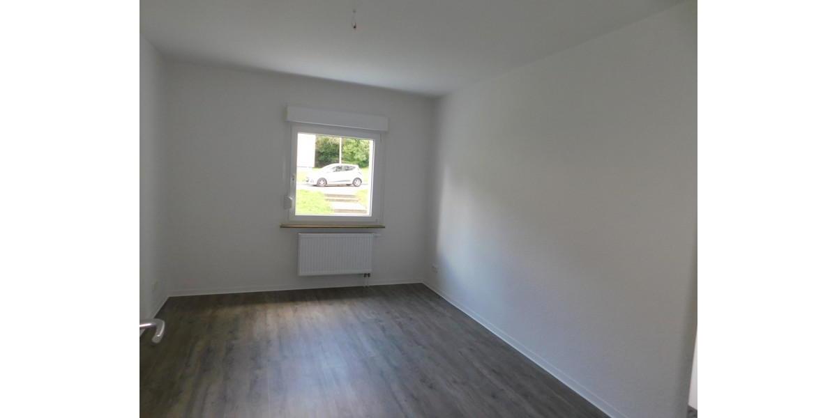 Erdgeschoßwohnung Essen Stadtbezirk VIII - 3 Zimmer, 65 m&sup2;, 783&euro; | Angebot:25928348