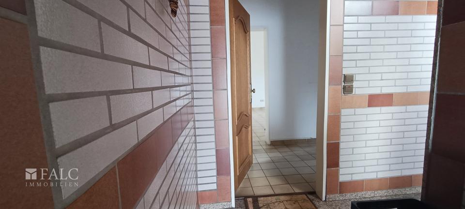 Etagenwohnung Essen Stadtbezirk VI - 3.5 Zimmer, 125 m&sup2;, 1.000&euro; | Angebot:23064060