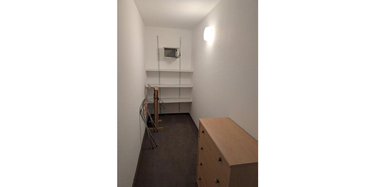 Etagenwohnung Essen Stadtbezirk II - 2 Zimmer, 65 m&sup2;, 649&euro; | Angebot:26531507