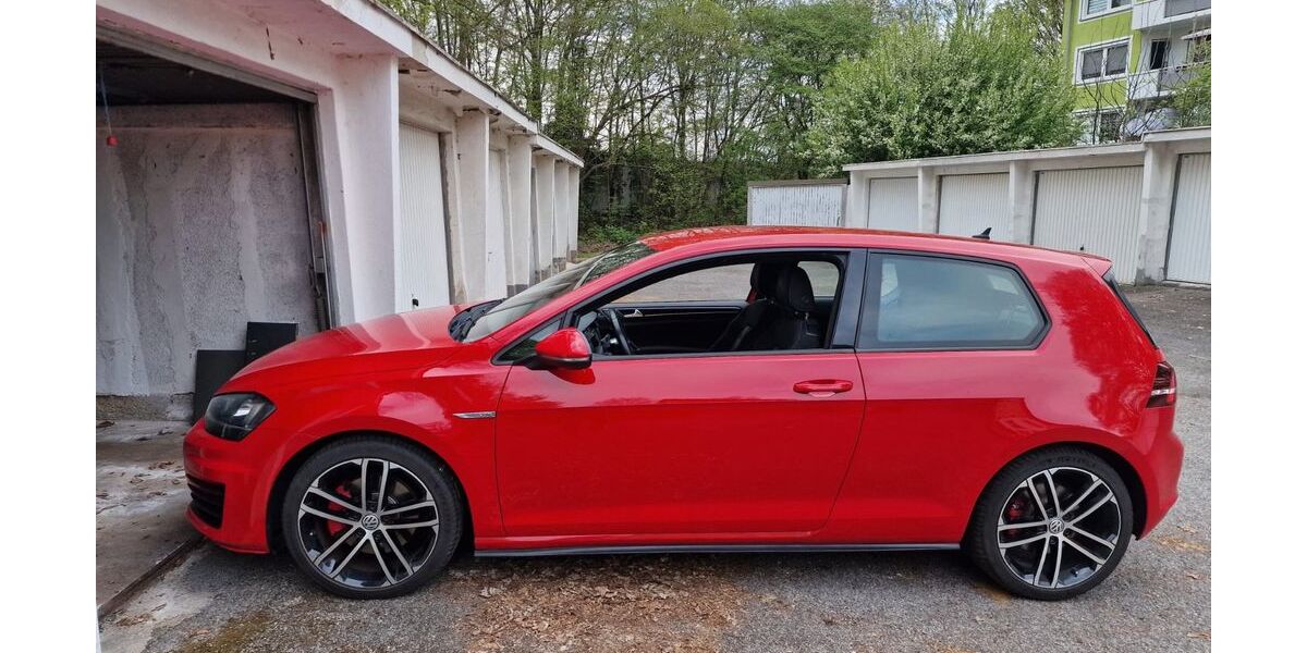VW Golf 143.000 km 12.800 &euro; Hagen 58089