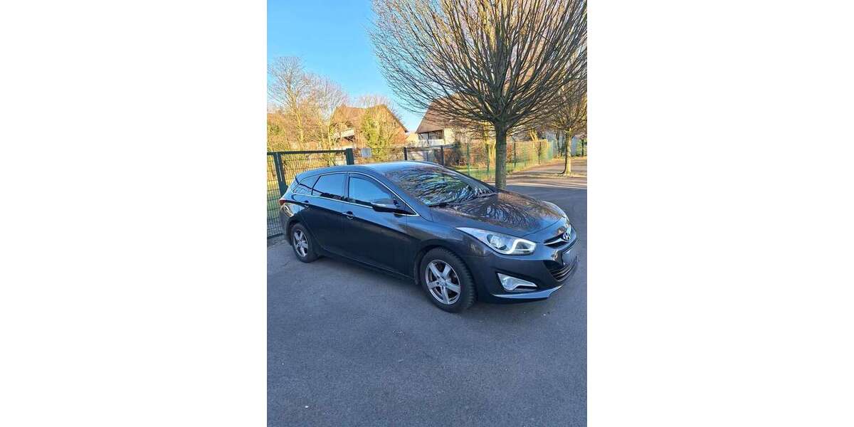 Hyundai i40 172.000 km 4.600 &euro; Selm 59379