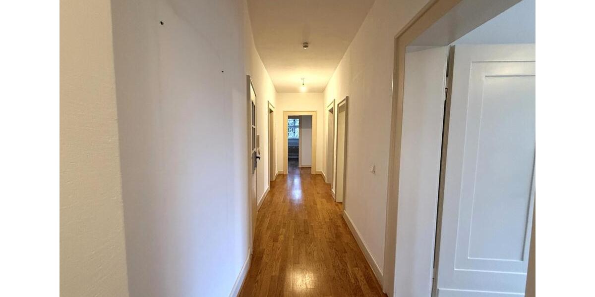 Villa Gelsenkirchen Buer - 12 Zimmer, 310 m&sup2;, 3.200&euro; | Angebot:22985202