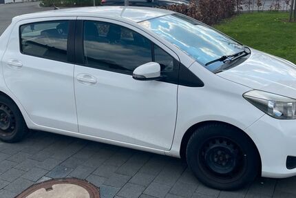 Toyota Yaris 130.000 km 4.900 &euro; Schwerte 58239