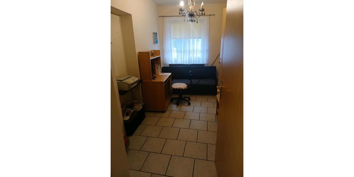 Erdgeschoßwohnung Hagen Hagen-Nord - 5 Zimmer, 100 m&sup2;, 130.000&euro; | Angebot:26476181