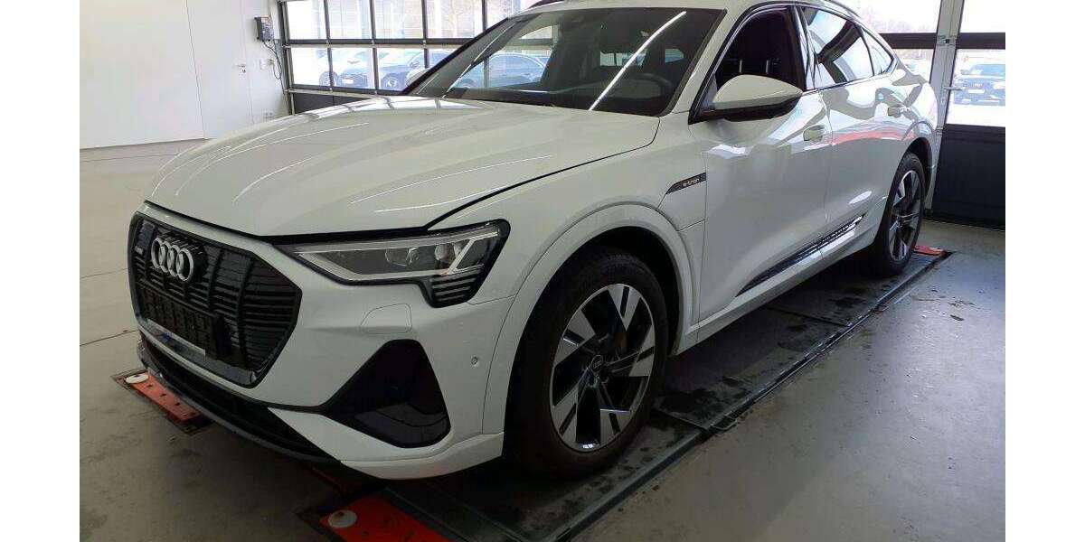 Audi e-tron 43.621 km 40.940 &euro; Hagen 58091