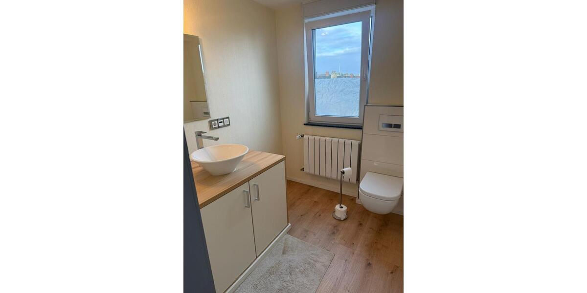 Dachgeschoßwohnung Herne - 2.5 Zimmer, 140 m&sup2;, 950&euro; | Angebot:25179786