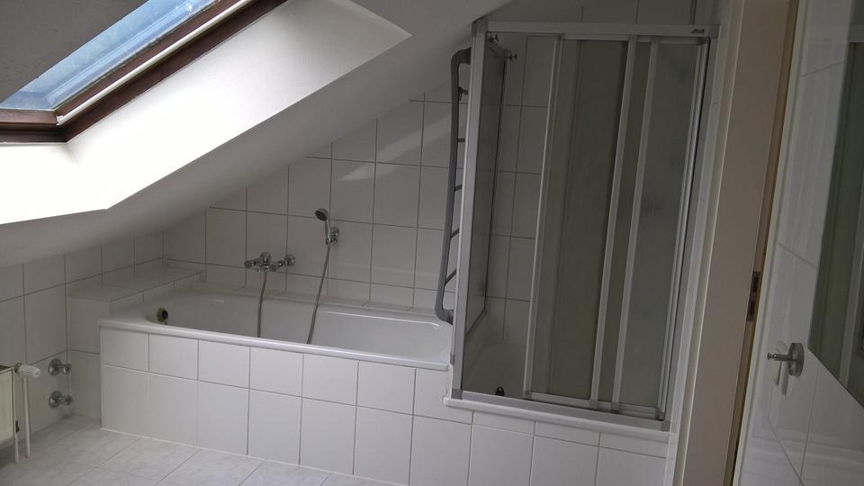 Dachgeschoßwohnung Gelsenkirchen Buer - 3.5 Zimmer, 75 m&sup2;, 650&euro; | Angebot:26396503
