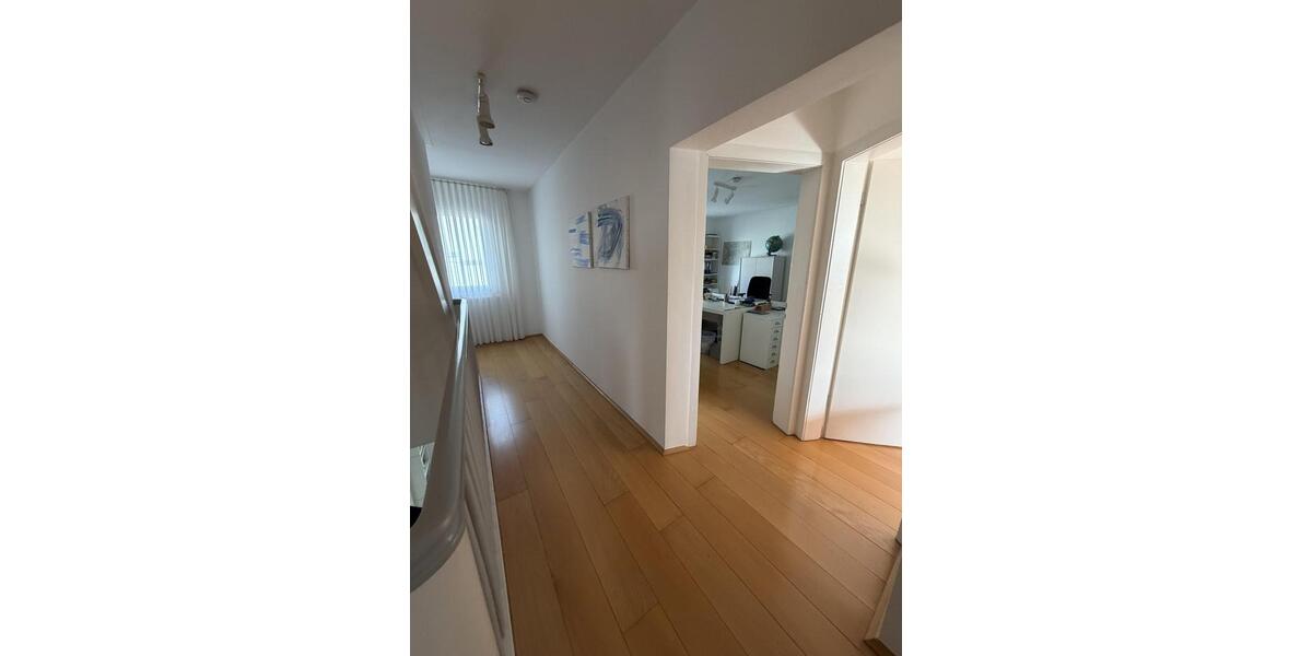 Einfamilienhaus Witten - 8 Zimmer, 220 m&sup2;, 1.850&euro; | Angebot:26621598