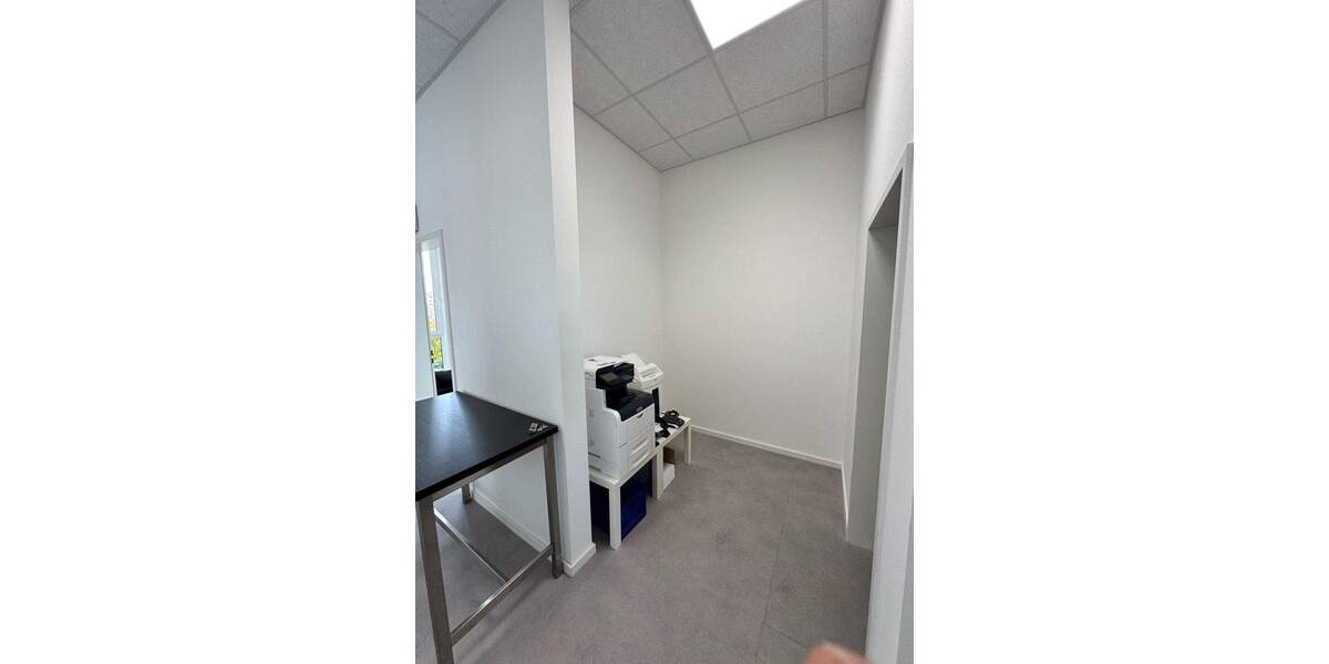 Gewerbeobjekt Holzwickede - 6 Zimmer, 138 m&sup2;, 1.750&euro; | Angebot:25689723