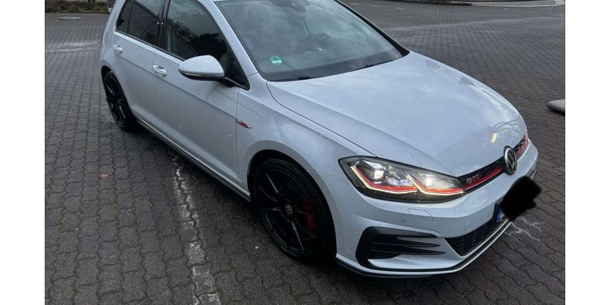 VW Golf 71.000 km 23.299 &euro; Recklinghausen 45665
