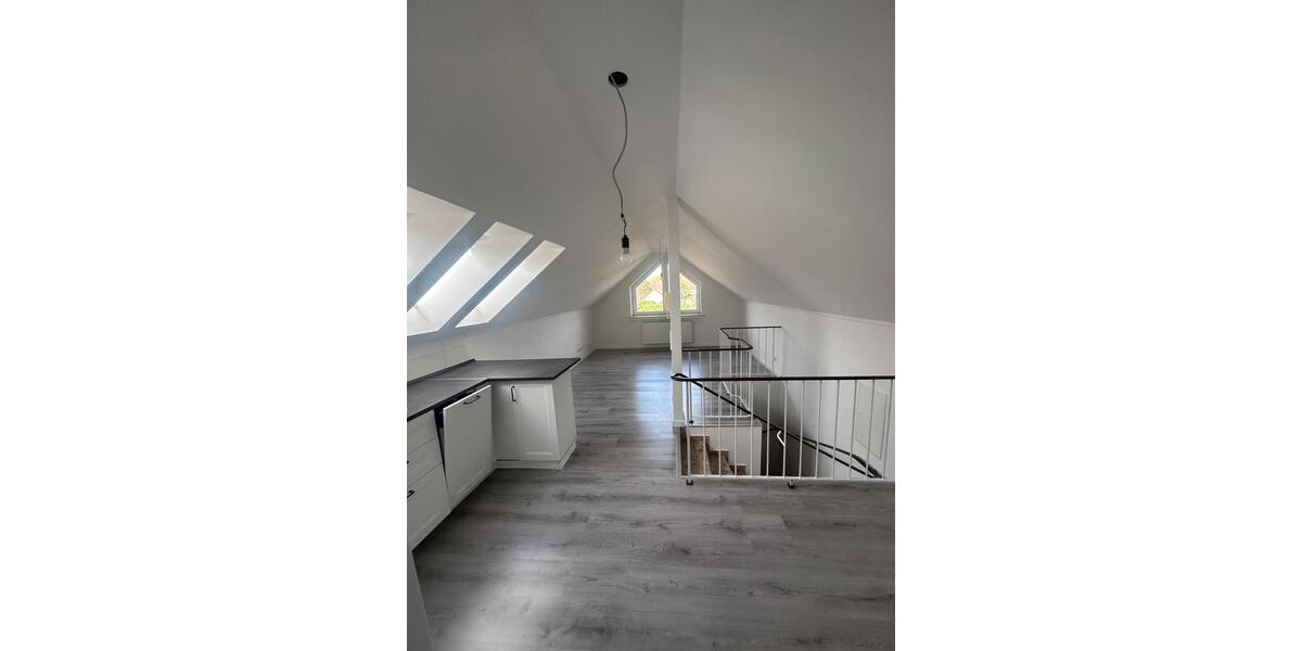 Dachgeschoßwohnung Gelsenkirchen Gelsenkirchen-Mitte - 1 Zimmer, 40 m&sup2;, 400&euro; | Angebot:25325480