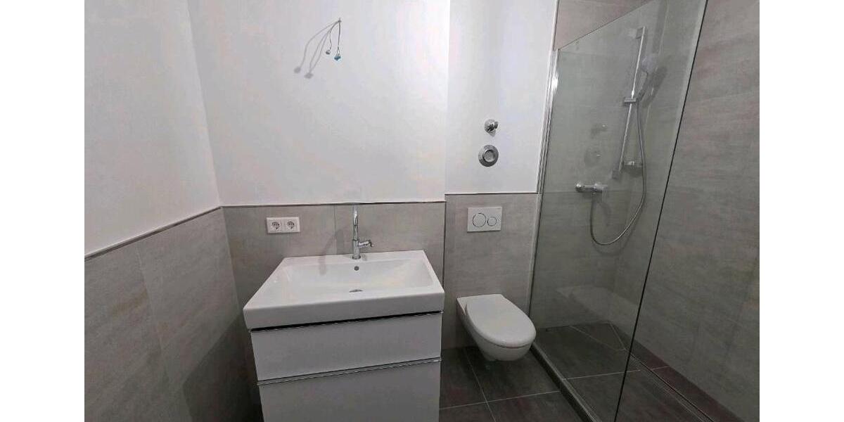 Dachgeschoßwohnung Hagen Hagen-Mitte - 4 Zimmer, 77 m&sup2;, 1.100&euro; | Angebot:26048079