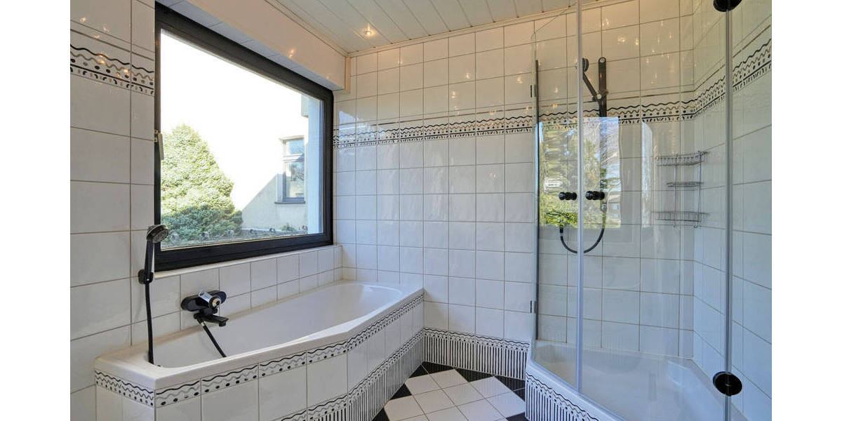 Mehrfamilienhaus, Wohnhaus Bochum Werne - 6 Zimmer, 243 m&sup2;, 725.000&euro; | Angebot:25776340