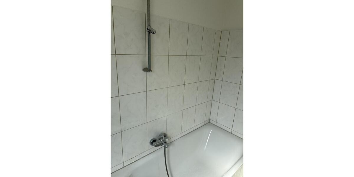 Dachgeschoßwohnung Essen Stadtbezirk VII - 3.5 Zimmer, 73 m&sup2;, 560&euro; | Angebot:26050317