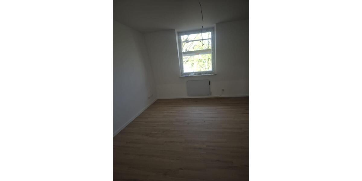 Dachgeschoßwohnung Essen Stadtbezirk III - 3 Zimmer, 79 m&sup2;, 790&euro; | Angebot:25790783