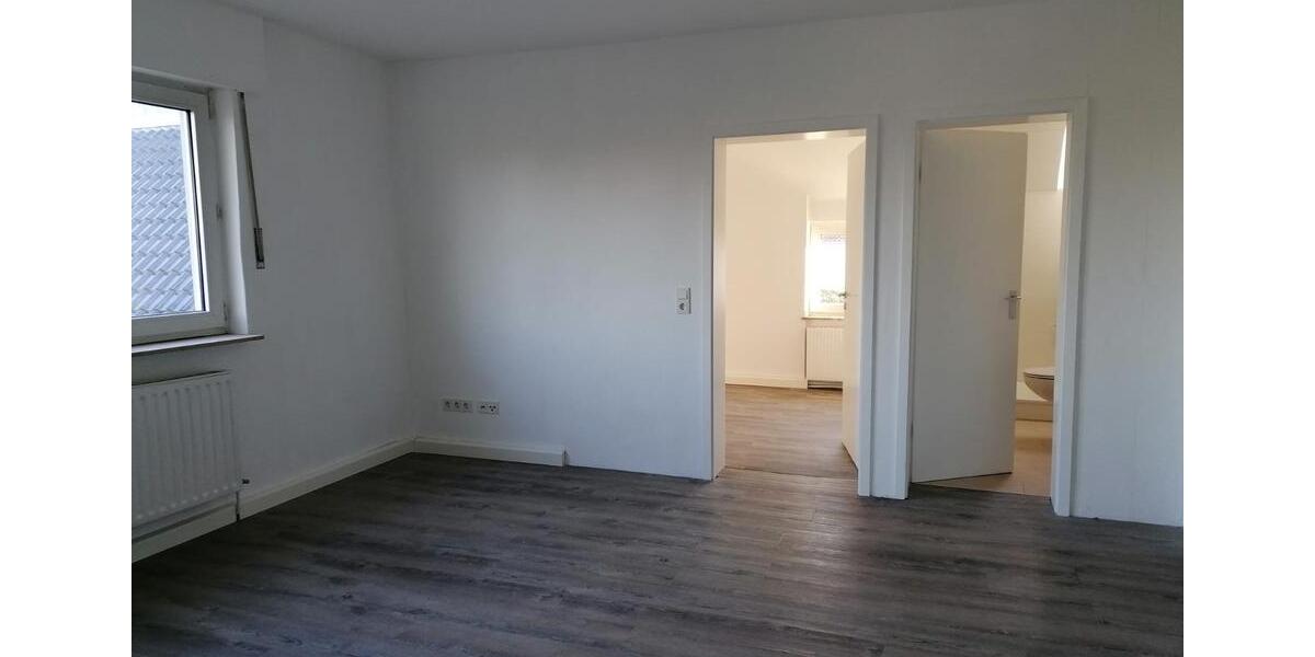Etagenwohnung Kamen - 6 Zimmer, 142 m&sup2;, 1.250&euro; | Angebot:25393040