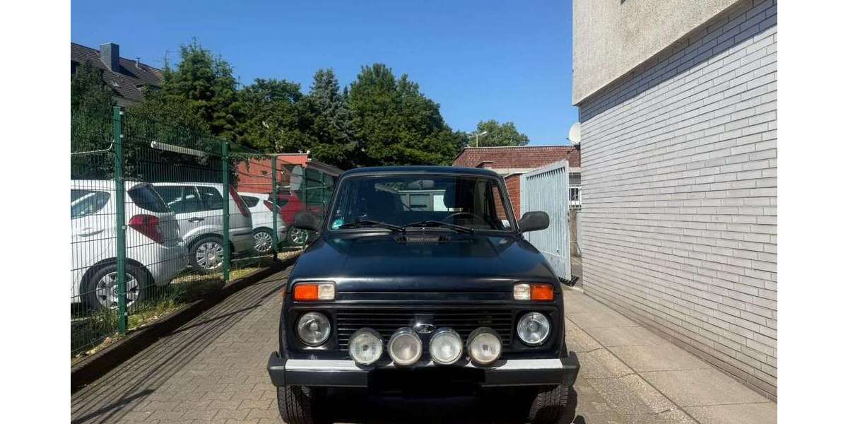 Lada Taiga 76.000 km 7.000 &euro; Essen 45143