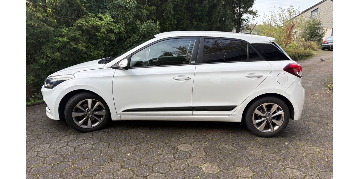 Hyundai i20 99.700 km 9.999 &euro; Witten 58454