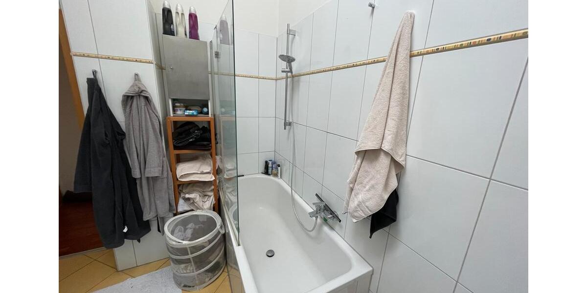 Dachgeschoßwohnung Essen Huttrop - 2 Zimmer, 65 m&sup2;, 510&euro; | Angebot:26014808