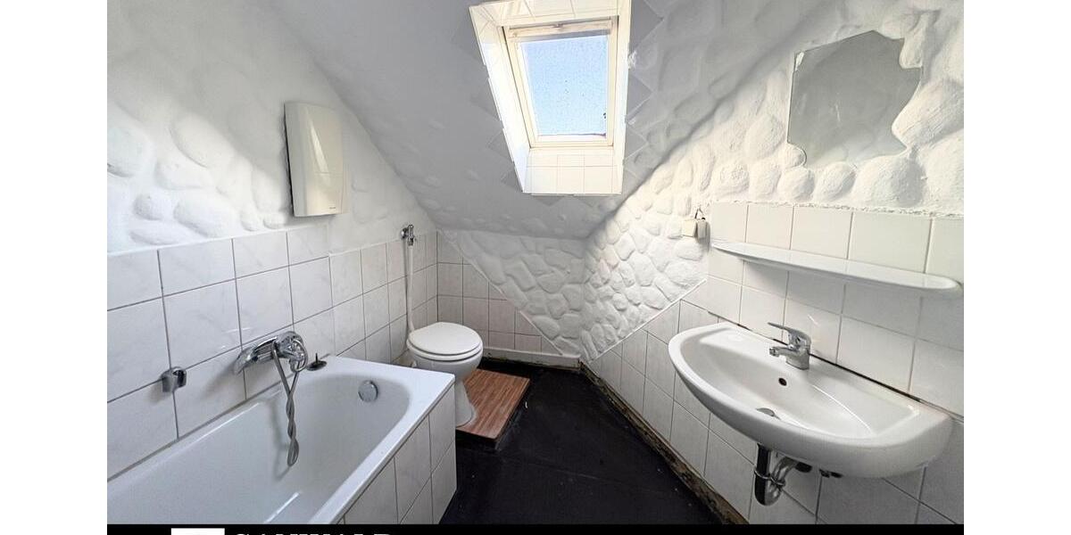 Etagenwohnung Gelsenkirchen Rotthausen - 5.5 Zimmer, 110 m&sup2;, 700&euro; | Angebot:24802195