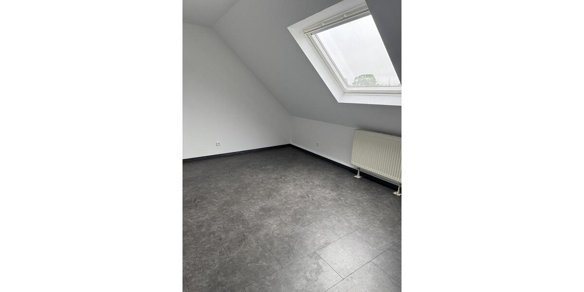 Dachgeschoßwohnung Gladbeck Alt-Rentfort - 2.5 Zimmer, 68 m&sup2;, 489&euro; | Angebot:26495984