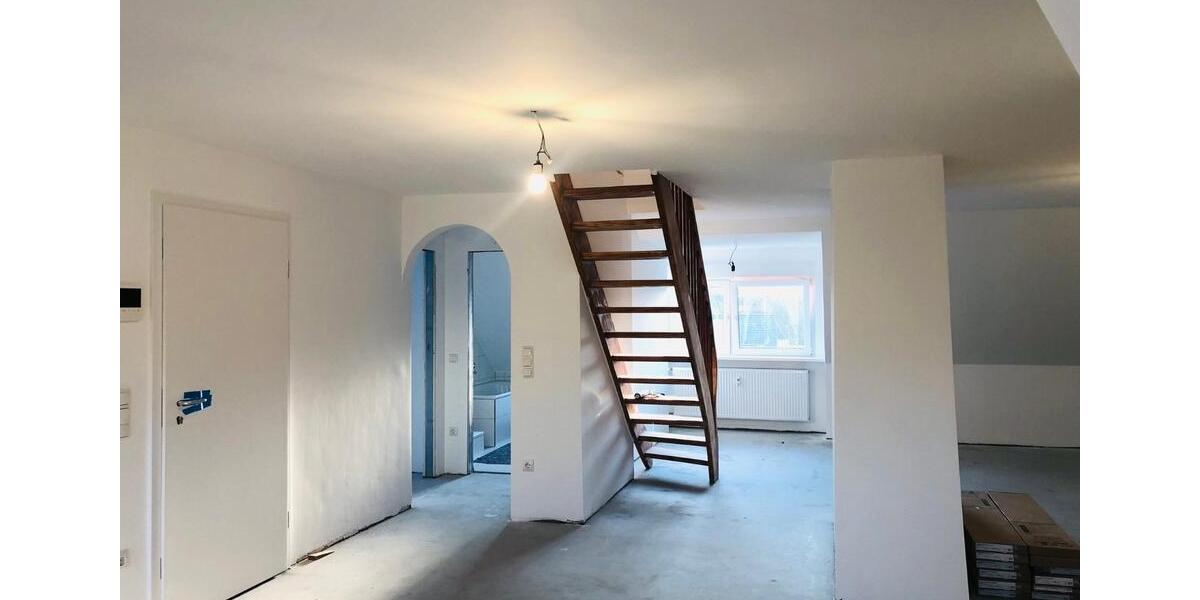 Dachgeschoßwohnung Dortmund Eving - 4.5 Zimmer, 115 m&sup2;, 1.100&euro; | Angebot:25934330